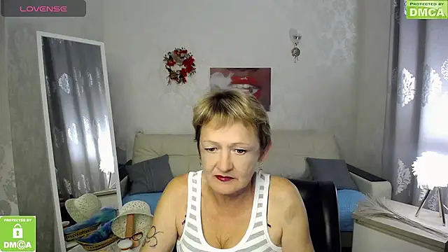 SexyGrandma  online show from September 16, 2025, 5:14 pm