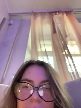 DearAlise online show from May 24, 2026, 9:31 am