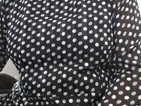 Snapshot of Mona-1 chatting on February 19, 2025, 2:44 pm Mona-1 online show from February 19, 2025, 2:44 pm