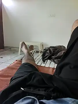 xmanrawan2 online show from October 25, 2025, 9:41 am