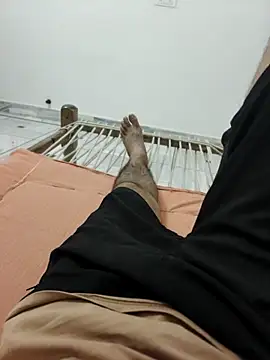 xmanrawan2 online show from November 4, 2025, 1:26 pm