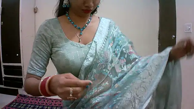 kajal  bhabhi  online show from December 20, 2025, 1:14 pm