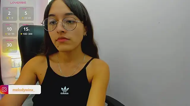 MelodyWinx online show from November 3, 2025, 11:19 pm