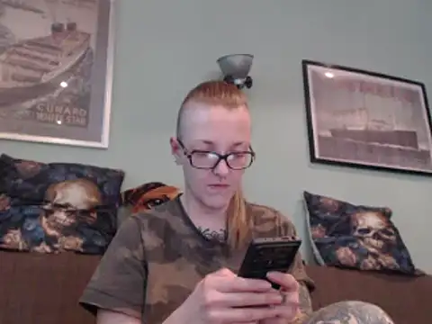 Snapshot of Astrid-Gilbert chatting on February 6, 2025, 2:15 pm Astrid-Gilbert online show from February 6, 2025, 2:15 pm