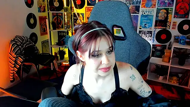 MisaPage online show from February 2, 2025, 7:46 pm
