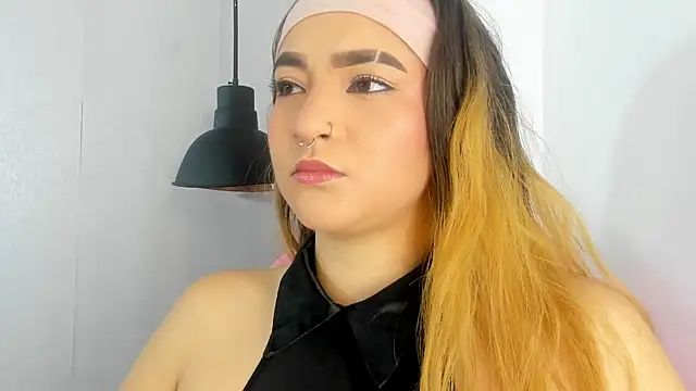 Snapshot of Shanntal_ chatting on October 17, 2025, 2:19 pm Shanntal  online show from October 17, 2025, 2:19 pm