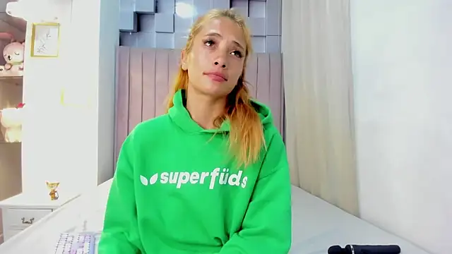 zoe taylorr1 online show from February 27, 2025, 2:46 am