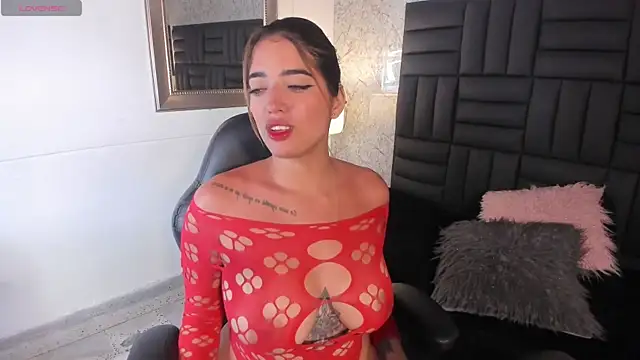 Hanna Vasquez online show from February 18, 2025, 9:20 pm