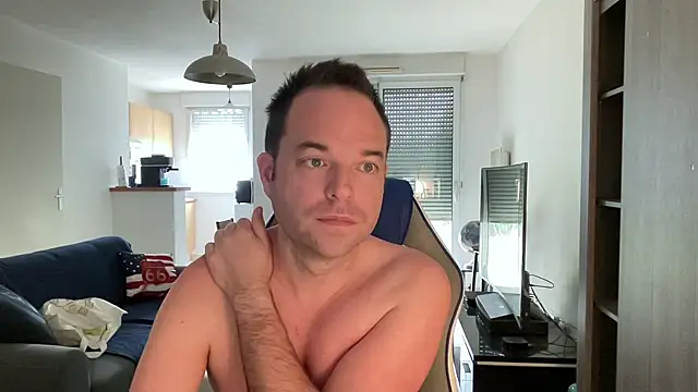 Funnyjul31 online show from February 8, 2025, 10:18 am