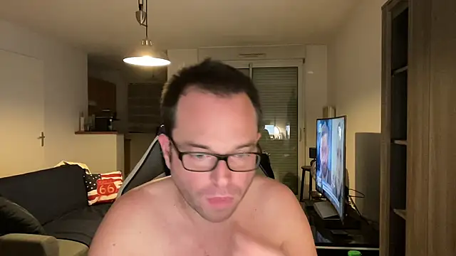 Funnyjul31 online show from February 20, 2025, 6:57 pm
