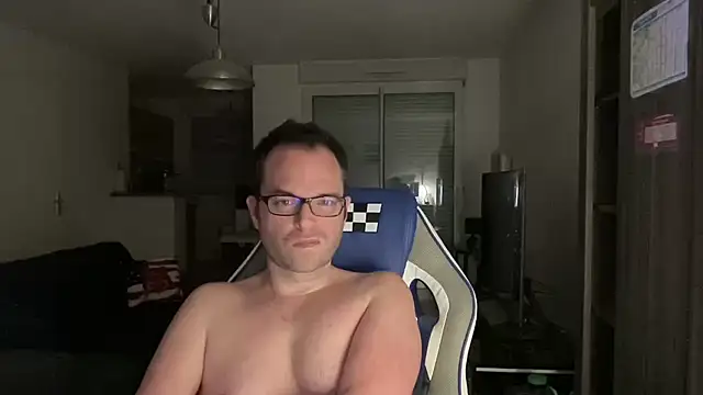 Funnyjul31 online show from February 28, 2025, 8:50 pm