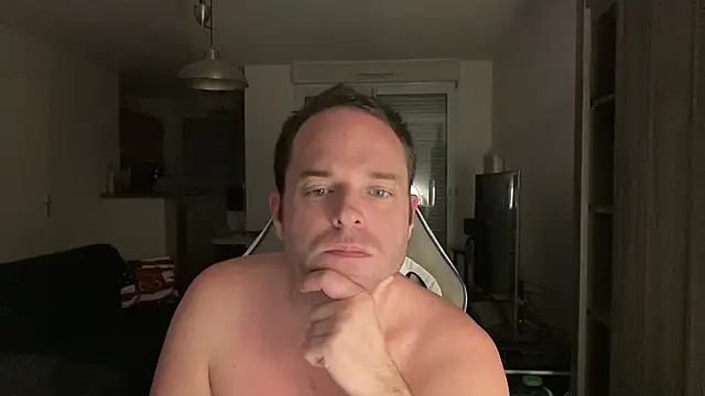 Funnyjul31 online show from February 19, 2025, 8:31 pm