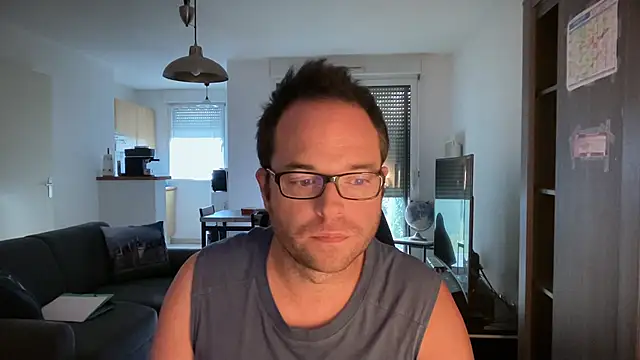 Snapshot of Funnyjul31 chatting on October 8, 2025, 8:27 am Funnyjul31 online show from October 8, 2025, 8:27 am