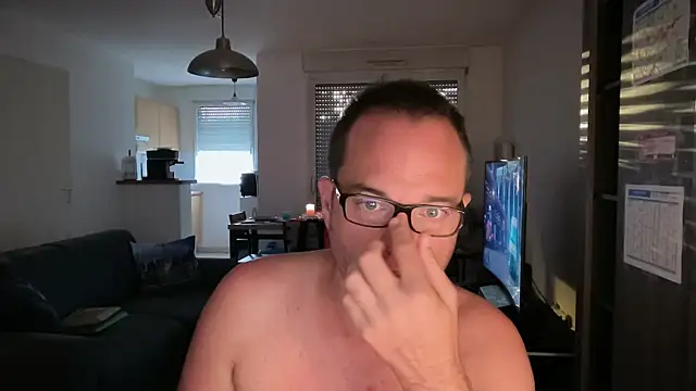 Snapshot of Funnyjul31 chatting on October 14, 2025, 4:40 pm Funnyjul31 online show from October 14, 2025, 4:40 pm