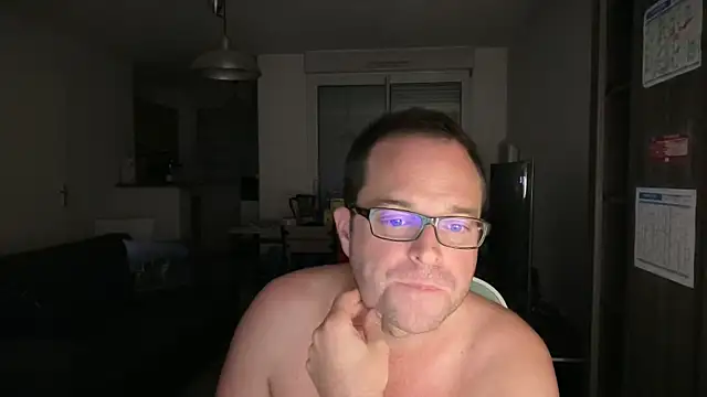 Snapshot of Funnyjul31 chatting on October 27, 2025, 6:31 pm Funnyjul31 online show from October 27, 2025, 6:31 pm