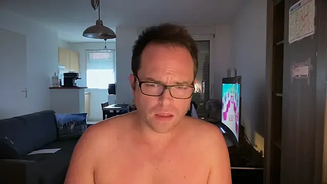 Snapshot of Funnyjul31 chatting on September 30, 2025, 4:46 pm Funnyjul31 online show from September 30, 2025, 4:46 pm