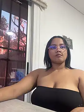 my cam online show from March 6, 2025, 9:09 pm