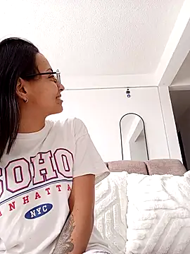 Snapshot of bri_ali chatting on March 21, 2025, 5:02 pm bri ali online show from March 21, 2025, 5:02 pm