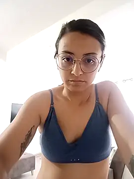 Snapshot of bri_ali chatting on March 4, 2025, 1:49 pm bri ali online show from March 4, 2025, 1:49 pm