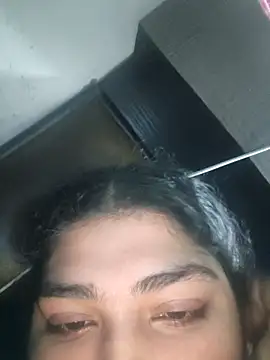 naina78910 online show from December 16, 2025, 4:33 pm