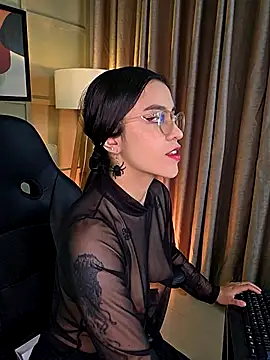 nina  dixon online show from September 16, 2025, 12:11 am