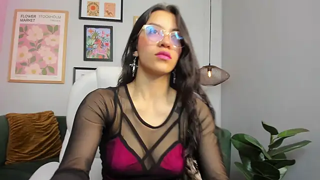 nina  dixon online show from February 6, 2025, 8:45 pm