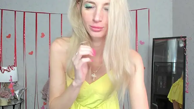 skinnyladyy online show from February 21, 2025, 2:06 am