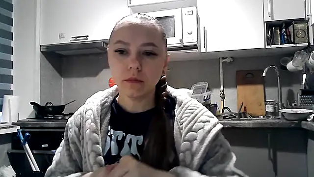 Snapshot of Misssweet_s chatting on October 7, 2025, 4:24 am Misssweet s online show from October 7, 2025, 4:24 am