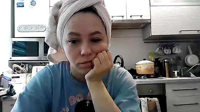 Misssweet s online show from February 8, 2025, 8:20 am