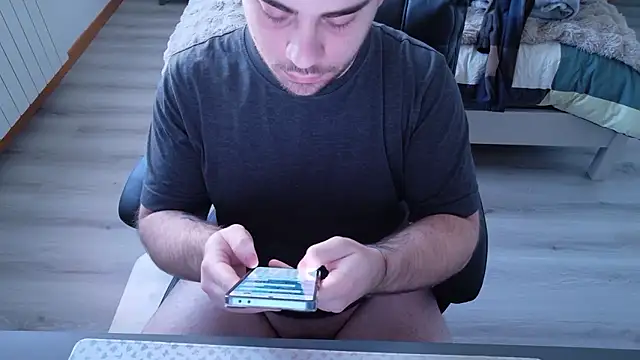 alexx0904 online show from January 7, 2026, 2:33 pm