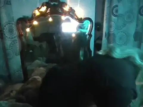 Snapshot of Luzia-Sal chatting on February 7, 2025, 8:22 am Luzia-Sal online show from February 7, 2025, 8:22 am