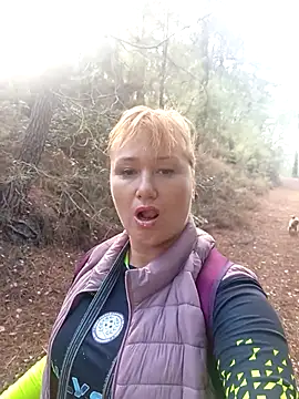 Snapshot of Luzia-Sal chatting on October 26, 2025, 8:48 am Luzia-Sal online show from October 26, 2025, 8:48 am