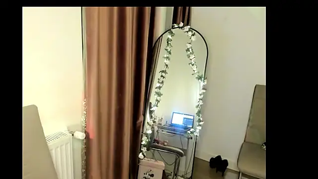 LadyLyanna online show from March 9, 2025, 7:59 pm