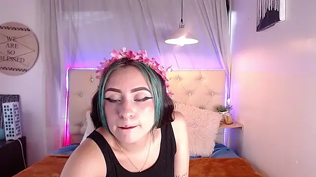 melodygirl   online show from January 29, 2025, 8:25 pm