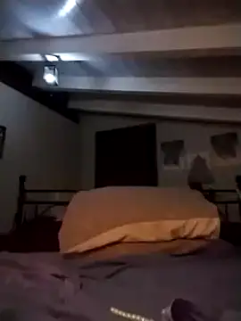 divinaerotica online show from November 7, 2025, 6:12 pm