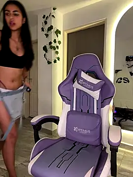 Snapshot of Tatiana250 chatting on September 13, 2025, 12:32 am Tatiana250 online show from September 13, 2025, 12:32 am