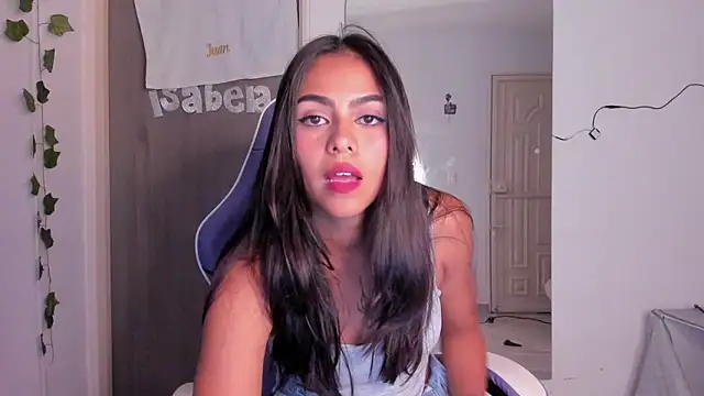 Snapshot of Tatiana250 chatting on October 21, 2025, 12:21 am Tatiana250 online show from October 21, 2025, 12:21 am