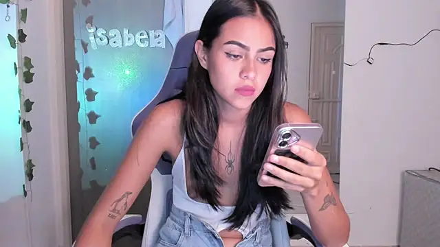 Snapshot of Tatiana250 chatting on October 22, 2025, 12:43 am Tatiana250 online show from October 22, 2025, 12:43 am