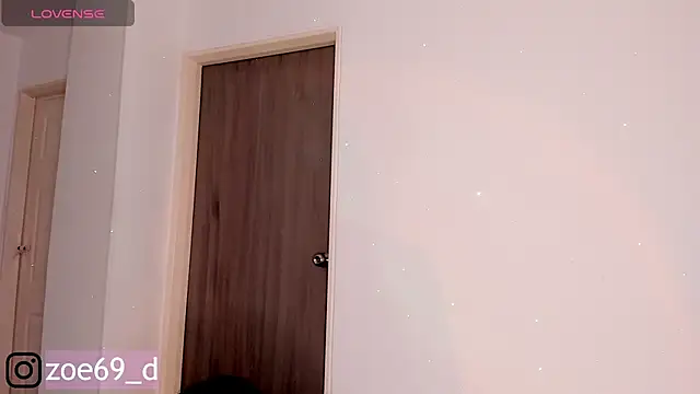 Snapshot of Tatiana250 chatting on February 2, 2025, 3:43 am Tatiana250 online show from February 2, 2025, 3:43 am