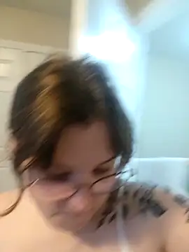 MrsJess online show from October 6, 2025, 3:13 pm