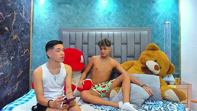 Sexys Hornys Boys online show from February 7, 2025, 11:13 pm