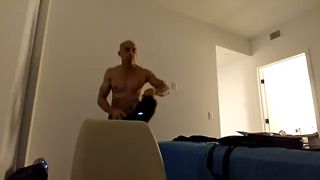 hotpartyboyclouds online show from February 7, 2025, 7:07 am
