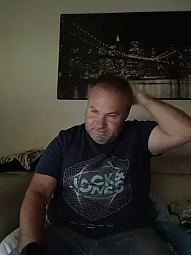 Pourleplasirs online show from June 5, 2026, 10:04 pm