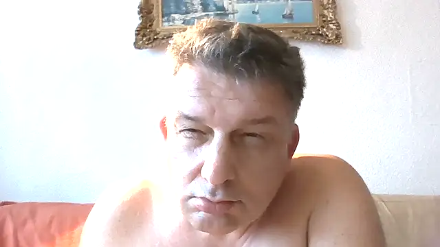 GrandpasDadBulg online show from January 28, 2025, 2:31 pm