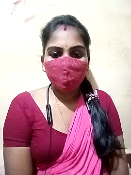 Snapshot of Tamil_roja17 chatting on October 18, 2025, 6:43 pm Tamil roja17 online show from October 18, 2025, 6:43 pm