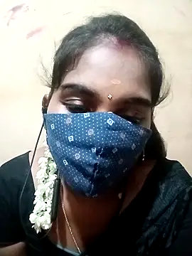 Snapshot of Tamil_roja17 chatting on October 8, 2025, 6:19 pm Tamil roja17 online show from October 8, 2025, 6:19 pm