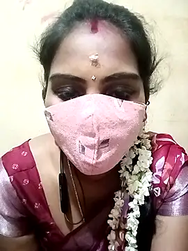 Snapshot of Tamil_roja17 chatting on October 17, 2025, 6:10 pm Tamil roja17 online show from October 17, 2025, 6:10 pm