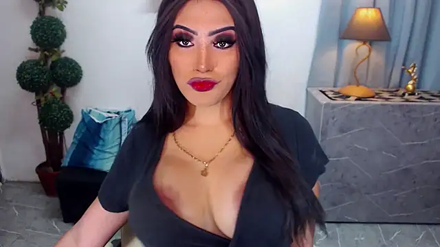 Snapshot of tripleAAAbitch chatting on October 22, 2025, 1:10 pm tripleAAAbitch online show from October 22, 2025, 1:10 pm