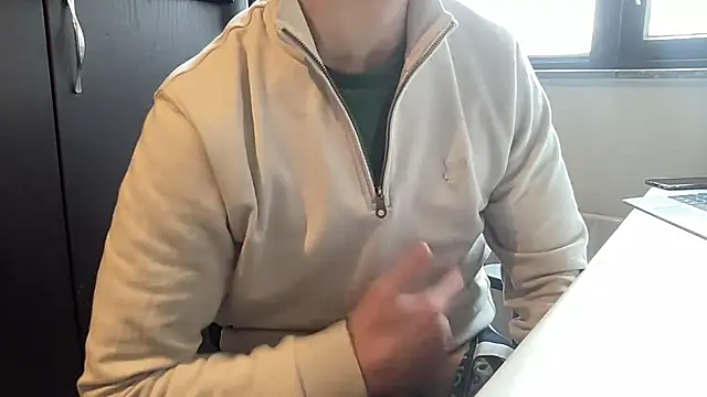 bullyboyy online show from February 10, 2025, 9:25 am