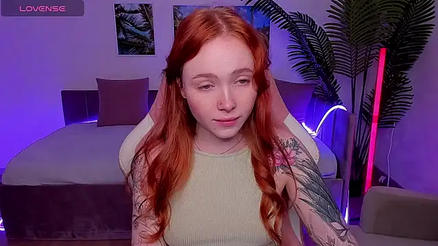 Snapshot of Maya_Light chatting on September 22, 2025, 1:55 am Maya Light online show from September 22, 2025, 1:55 am